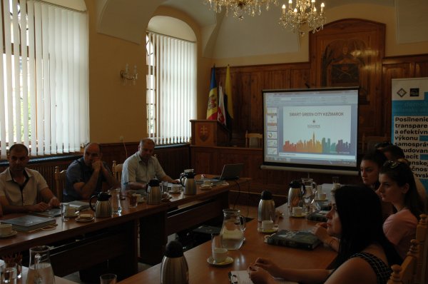 В Словакии представители двух мэрий Гагаузии изучили опыт работы клиентских центров
