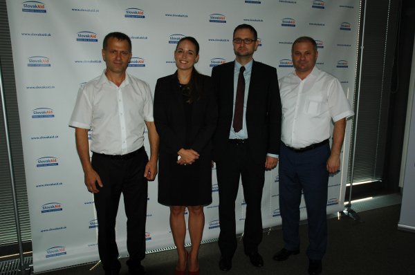 В Словакии представители двух мэрий Гагаузии изучили опыт работы клиентских центров