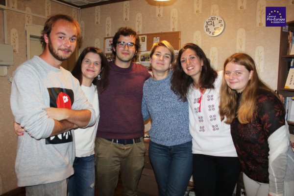 (ФОТО) Встреча с волонтерами комратского Евроклуба