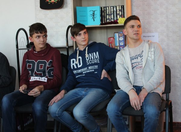 (ФОТО) В Чадыр-Лунге молодежь обсуждала тему гражданского активизма