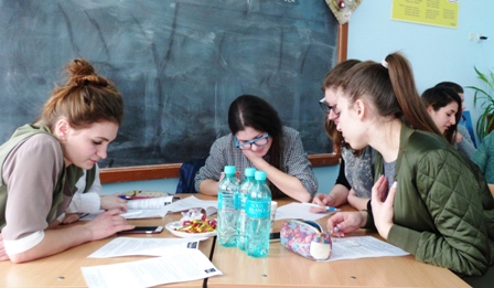 Волонтеры Евроклуба Комрат участвуют в молодежных дебатах